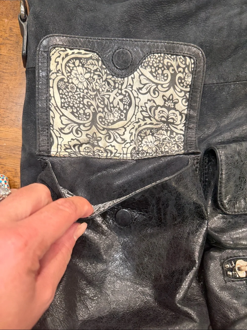 HOBO Black Leather Messenger Bag with Front Pockets